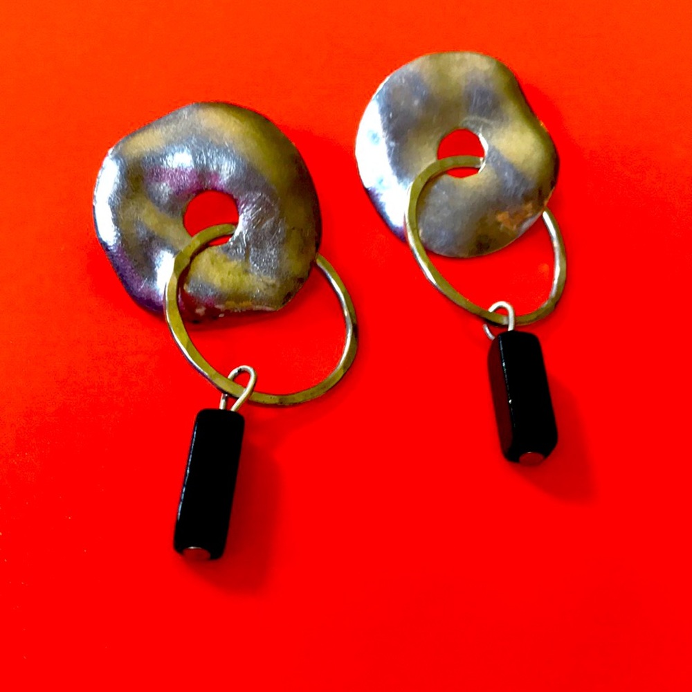 Silver Artisan Fashion Earrings with Onyx Dangle